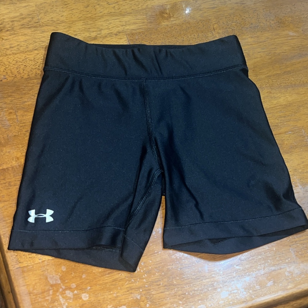 Under Armour Women's Black Compression Shorts - Small!